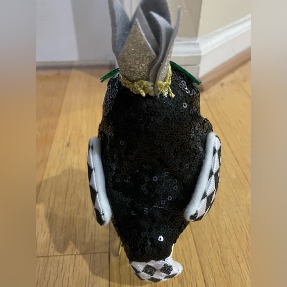 EUC Way to Celebrate Mardi Gras Purple Bowtie Bird Tabletop Decoration SOLD OUT - Picture 8 of 9